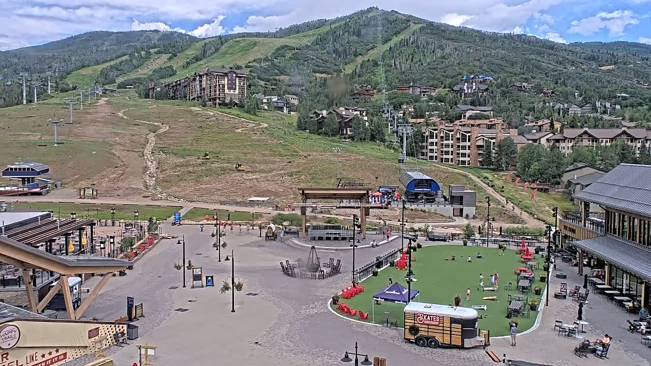 Steamboat Springs Ski Village Square & Ski Slopes Live Cam - Steamboat Springs, Routt County, Colorado, USA