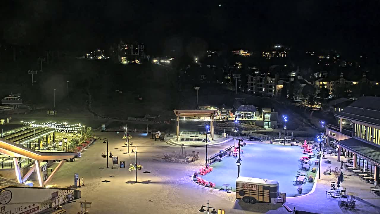 Steamboat Springs Ski Village Square & Ski Slopes Live Cam - Steamboat Springs, Routt County, Colorado, USA
