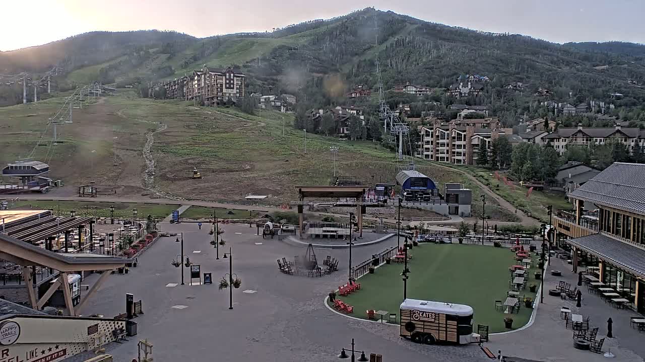 Steamboat Springs Ski Village Square & Ski Slopes Live Cam - Steamboat Springs, Routt County, Colorado, USA
