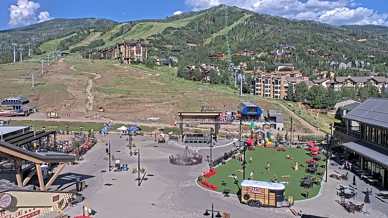 Steamboat Springs Ski Village Square & Ski Slopes Live Cam - Steamboat Springs, Routt County, Colorado, USA