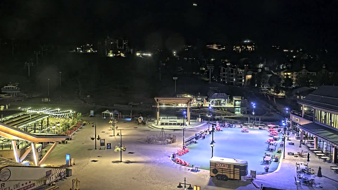 Steamboat Springs Ski Village Square & Ski Slopes Live Cam - Steamboat Springs, Routt County, Colorado, USA