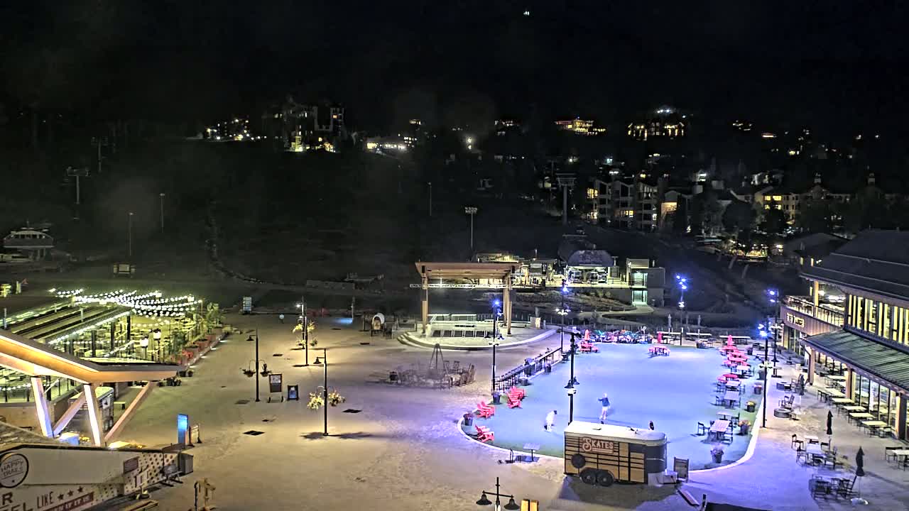 Steamboat Springs Ski Village Square & Ski Slopes Live Cam - Steamboat Springs, Routt County, Colorado, USA