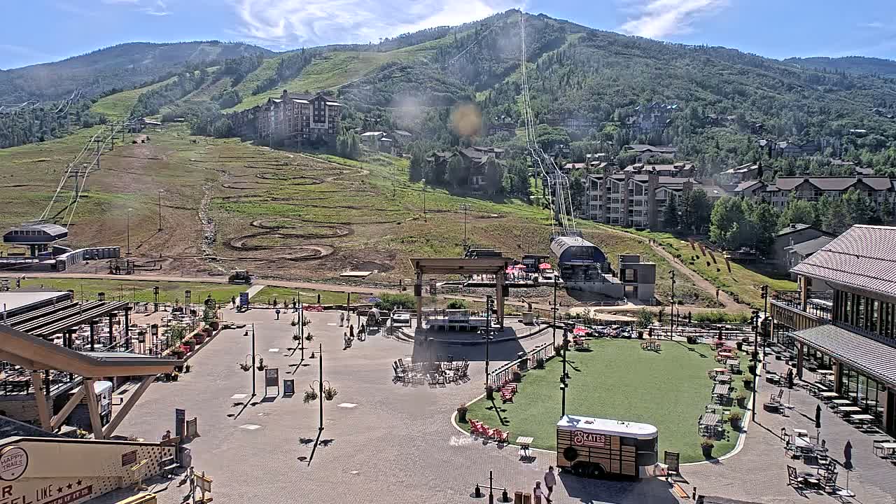Steamboat Springs Ski Village Square & Ski Slopes Live Cam - Steamboat Springs, Routt County, Colorado, USA