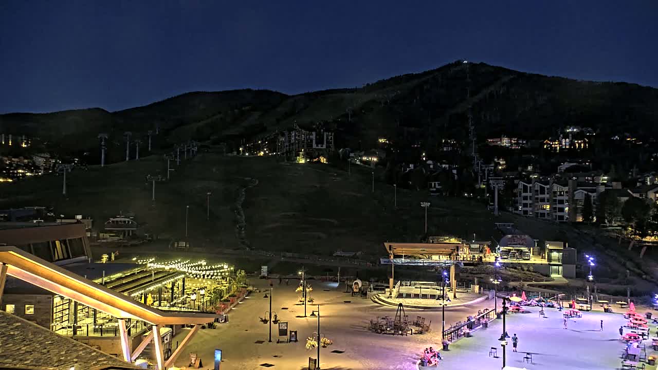 Steamboat Springs Ski Village Square & Ski Slopes Live Cam - Steamboat Springs, Routt County, Colorado, USA
