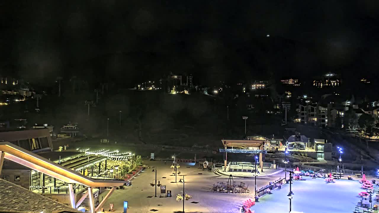 Steamboat Springs Ski Village Square & Ski Slopes Live Cam - Steamboat Springs, Routt County, Colorado, USA