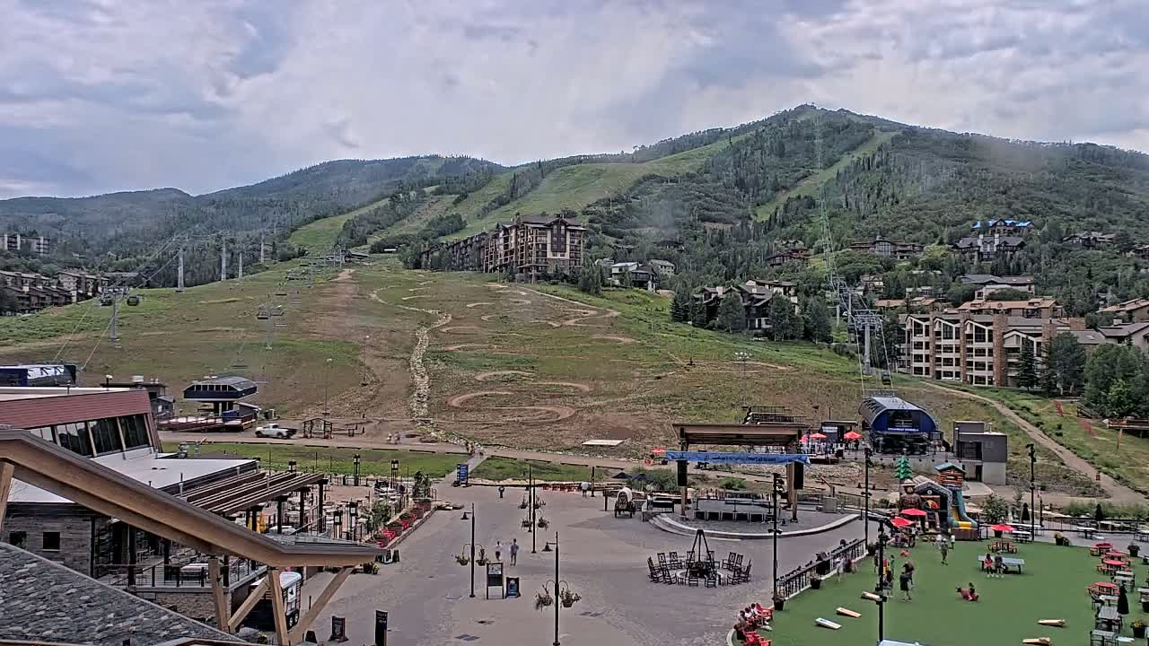 Steamboat Springs Ski Village Square & Ski Slopes Live Cam - Steamboat Springs, Routt County, Colorado, USA