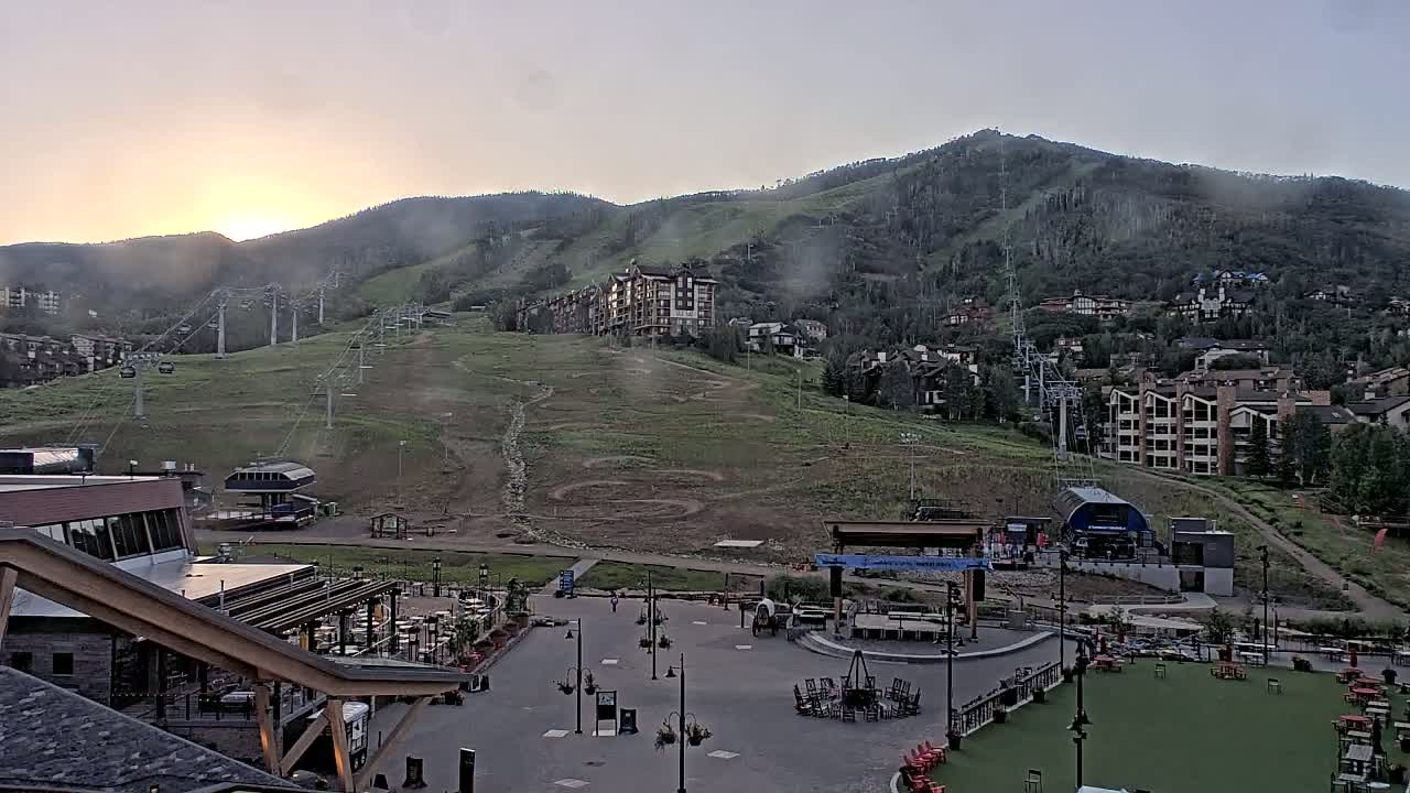 Steamboat Springs Ski Village Square & Ski Slopes Live Cam - Steamboat Springs, Routt County, Colorado, USA