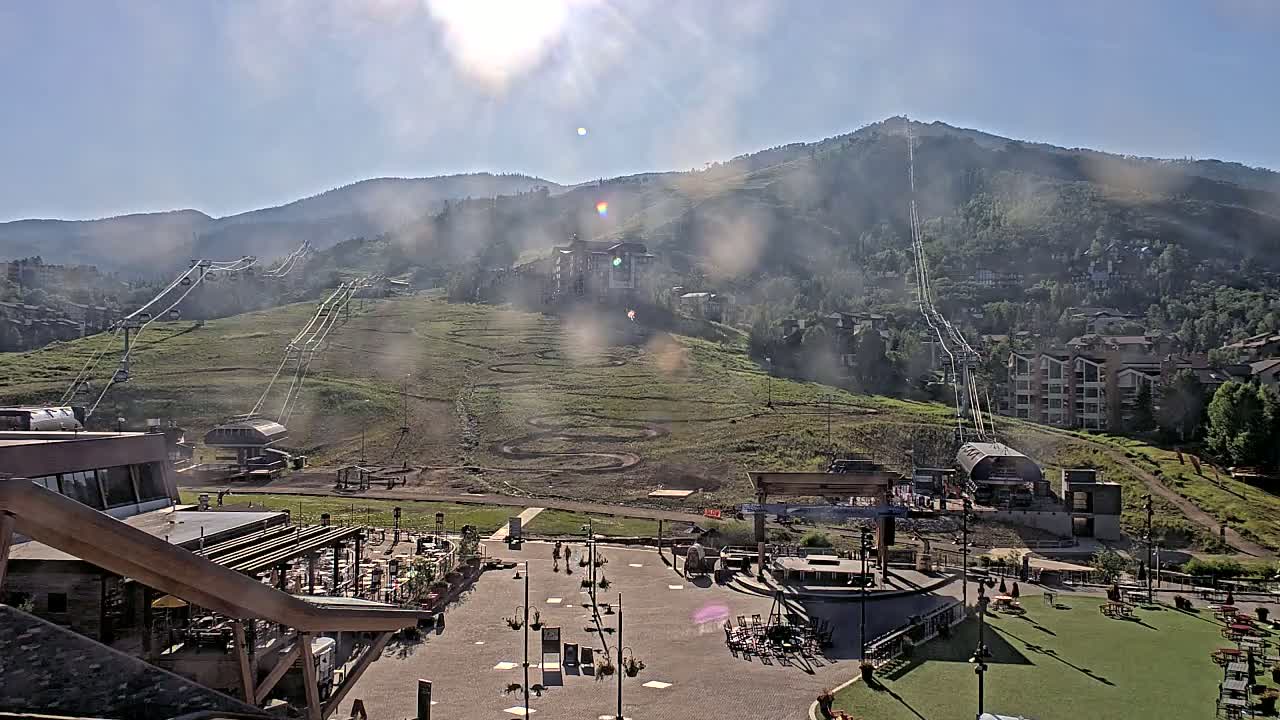 Steamboat Springs Ski Village Square & Ski Slopes Live Cam - Steamboat Springs, Routt County, Colorado, USA