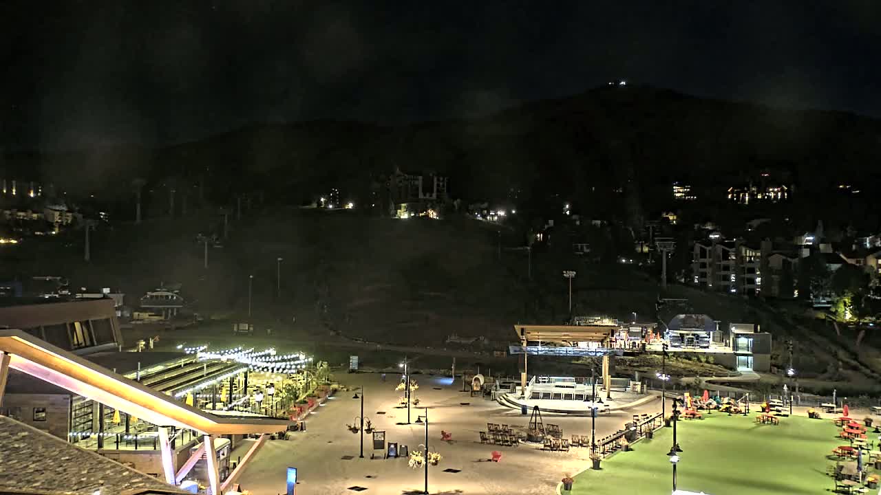 Steamboat Springs Ski Village Square & Ski Slopes Live Cam - Steamboat Springs, Routt County, Colorado, USA