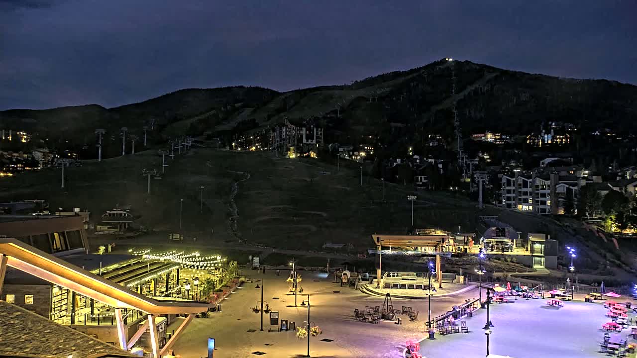Steamboat Springs Ski Village Square & Ski Slopes Live Cam - Steamboat Springs, Routt County, Colorado, USA