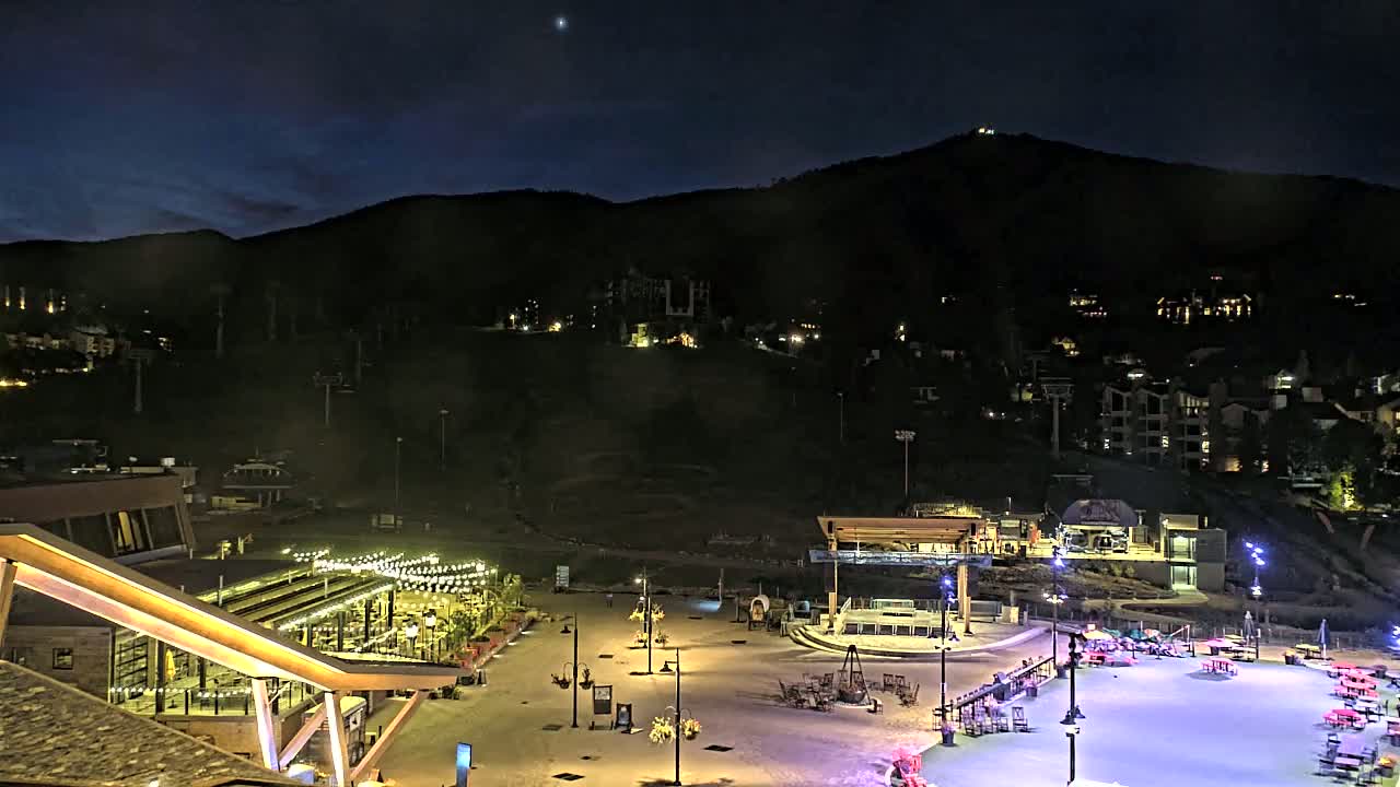 Steamboat Springs Ski Village Square & Ski Slopes Live Cam - Steamboat Springs, Routt County, Colorado, USA