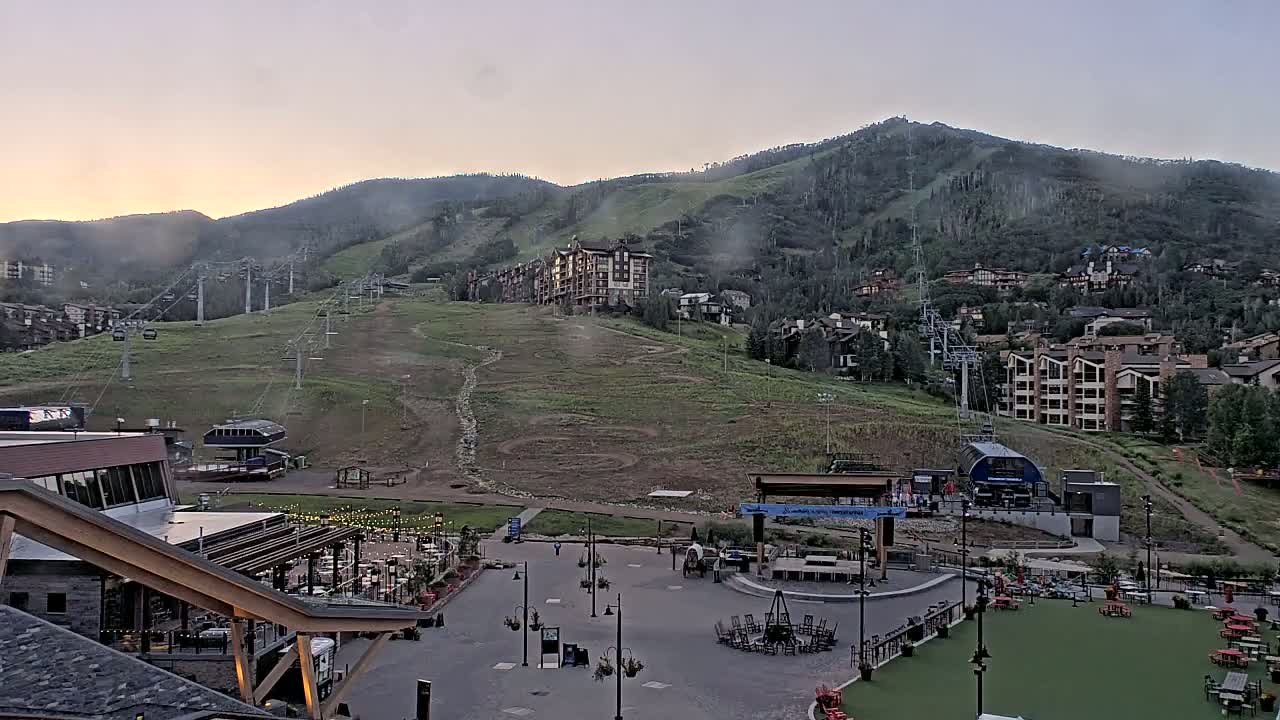 Steamboat Springs Ski Village Square & Ski Slopes Live Cam - Steamboat Springs, Routt County, Colorado, USA