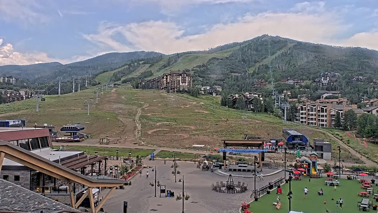 Steamboat Springs Ski Village Square & Ski Slopes Live Cam - Steamboat Springs, Routt County, Colorado, USA