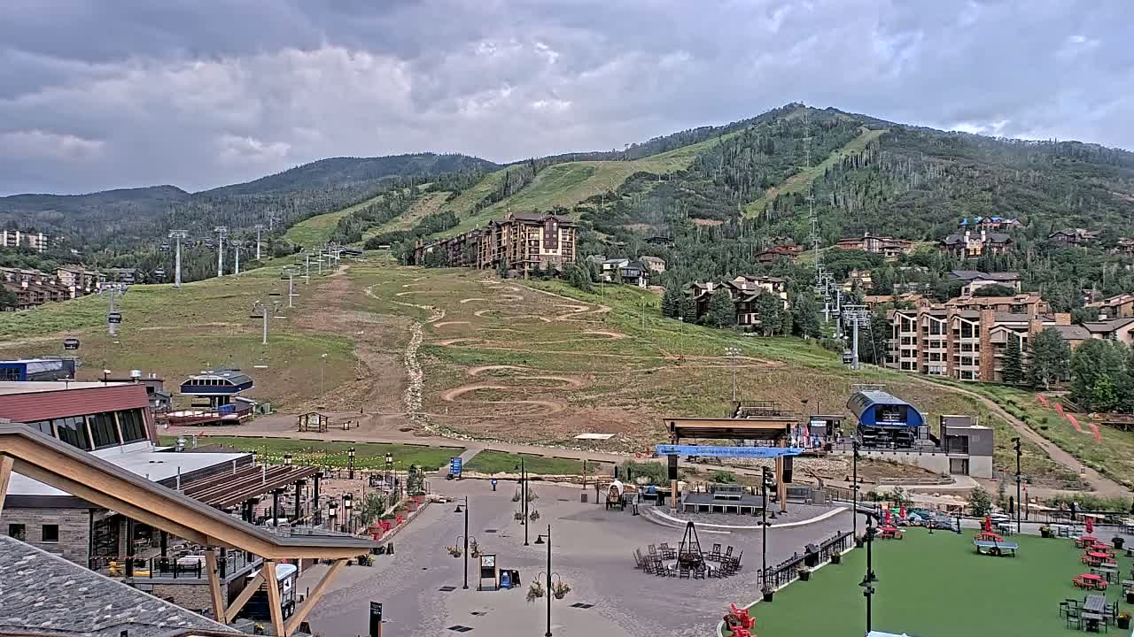 Steamboat Springs Ski Village Square & Ski Slopes Live Cam - Steamboat Springs, Routt County, Colorado, USA