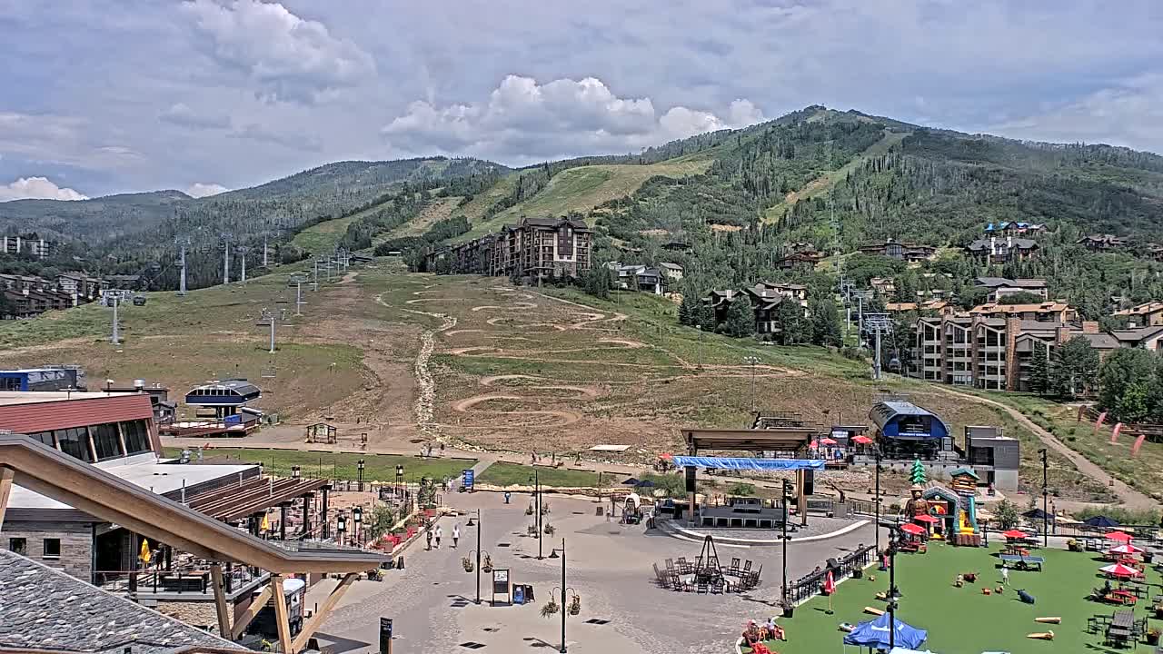 Steamboat Springs Ski Village Square & Ski Slopes Live Cam - Steamboat Springs, Routt County, Colorado, USA