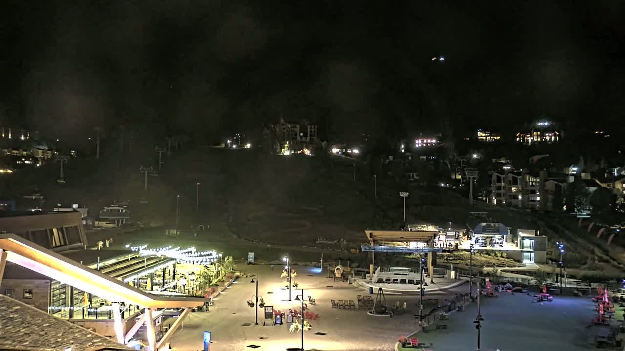 Steamboat Springs Ski Village Square & Ski Slopes Live Cam - Steamboat Springs, Routt County, Colorado, USA