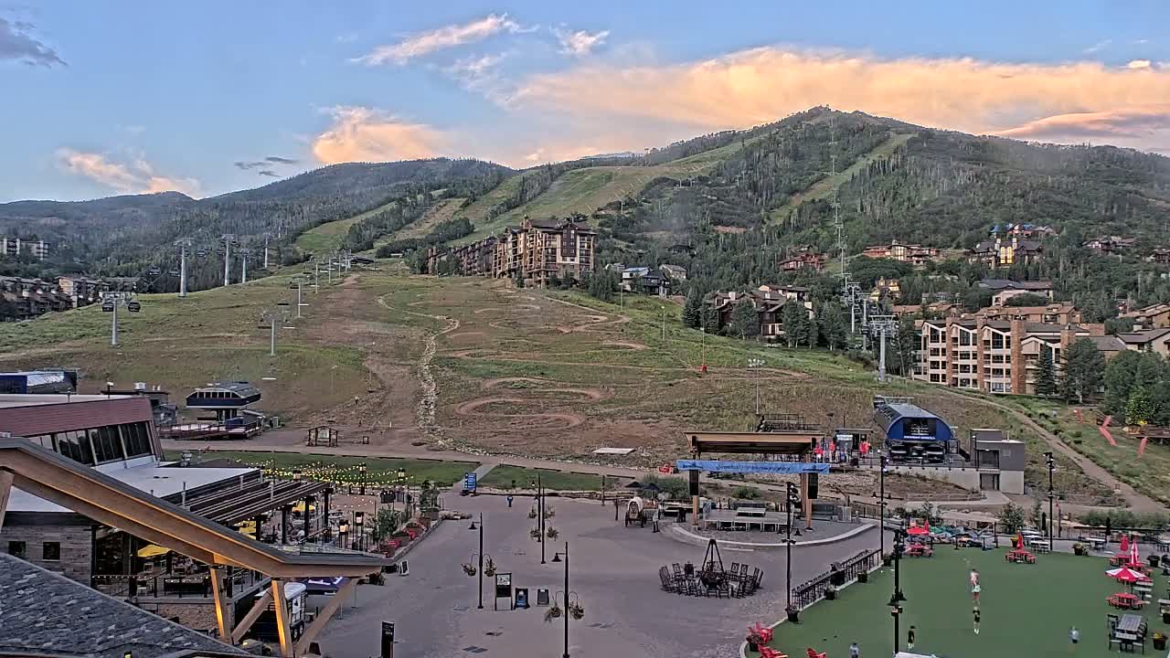 Steamboat Springs Ski Village Square & Ski Slopes Live Cam - Steamboat Springs, Routt County, Colorado, USA