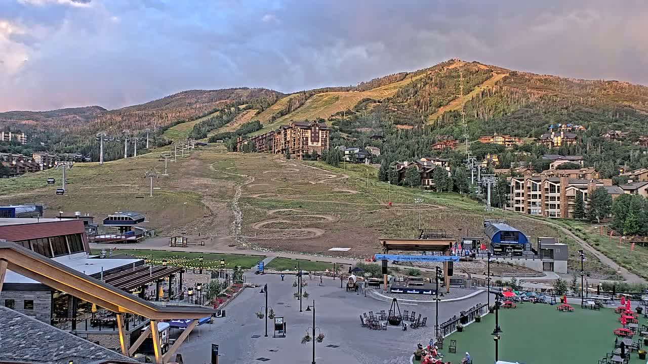 Steamboat Springs Ski Village Square & Ski Slopes Live Cam - Steamboat Springs, Routt County, Colorado, USA