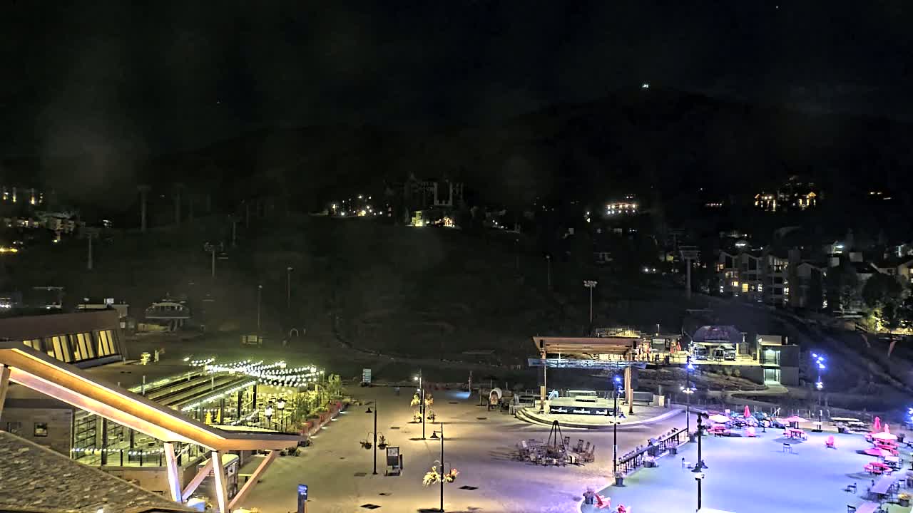 Steamboat Springs Ski Village Square & Ski Slopes Live Cam - Steamboat Springs, Routt County, Colorado, USA