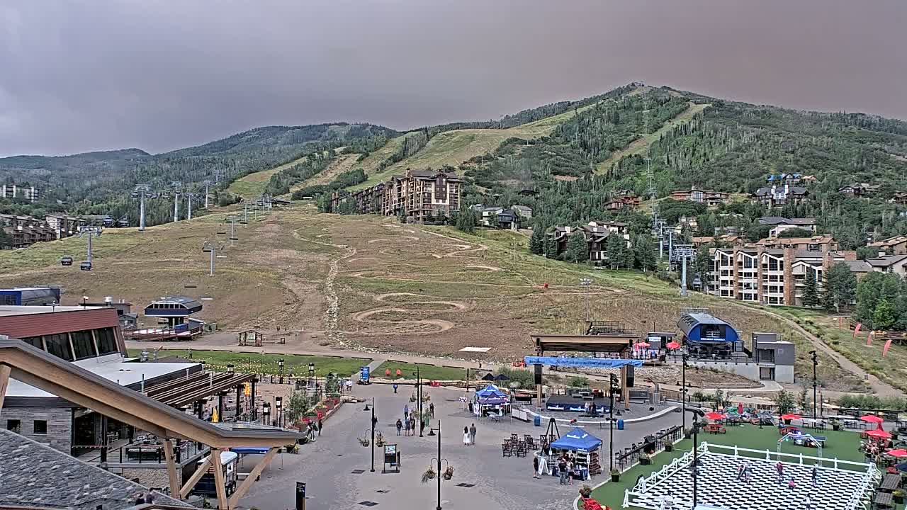 Steamboat Springs Ski Village Square & Ski Slopes Live Cam - Steamboat Springs, Routt County, Colorado, USA