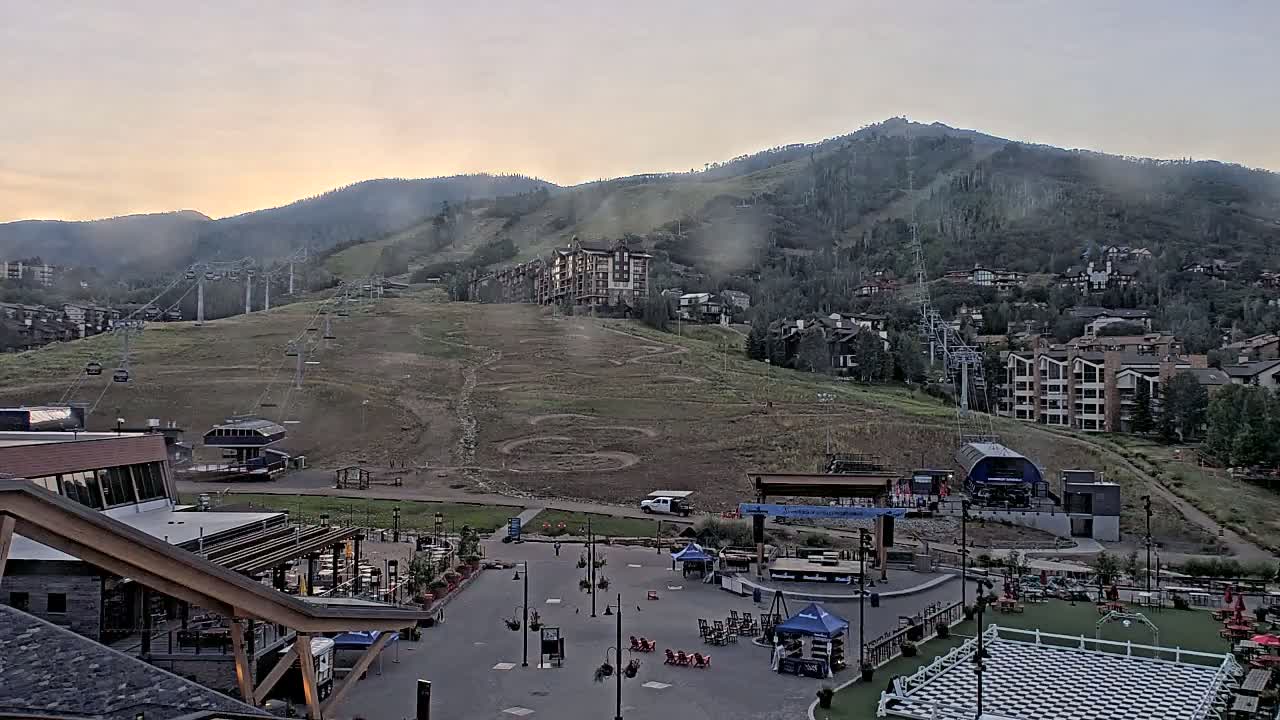 Steamboat Springs Ski Village Square & Ski Slopes Live Cam - Steamboat Springs, Routt County, Colorado, USA