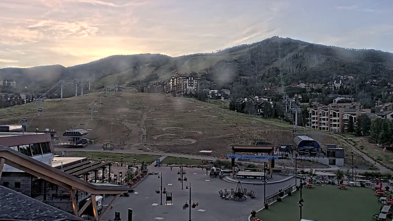 Steamboat Springs Ski Village Square & Ski Slopes Live Cam - Steamboat Springs, Routt County, Colorado, USA