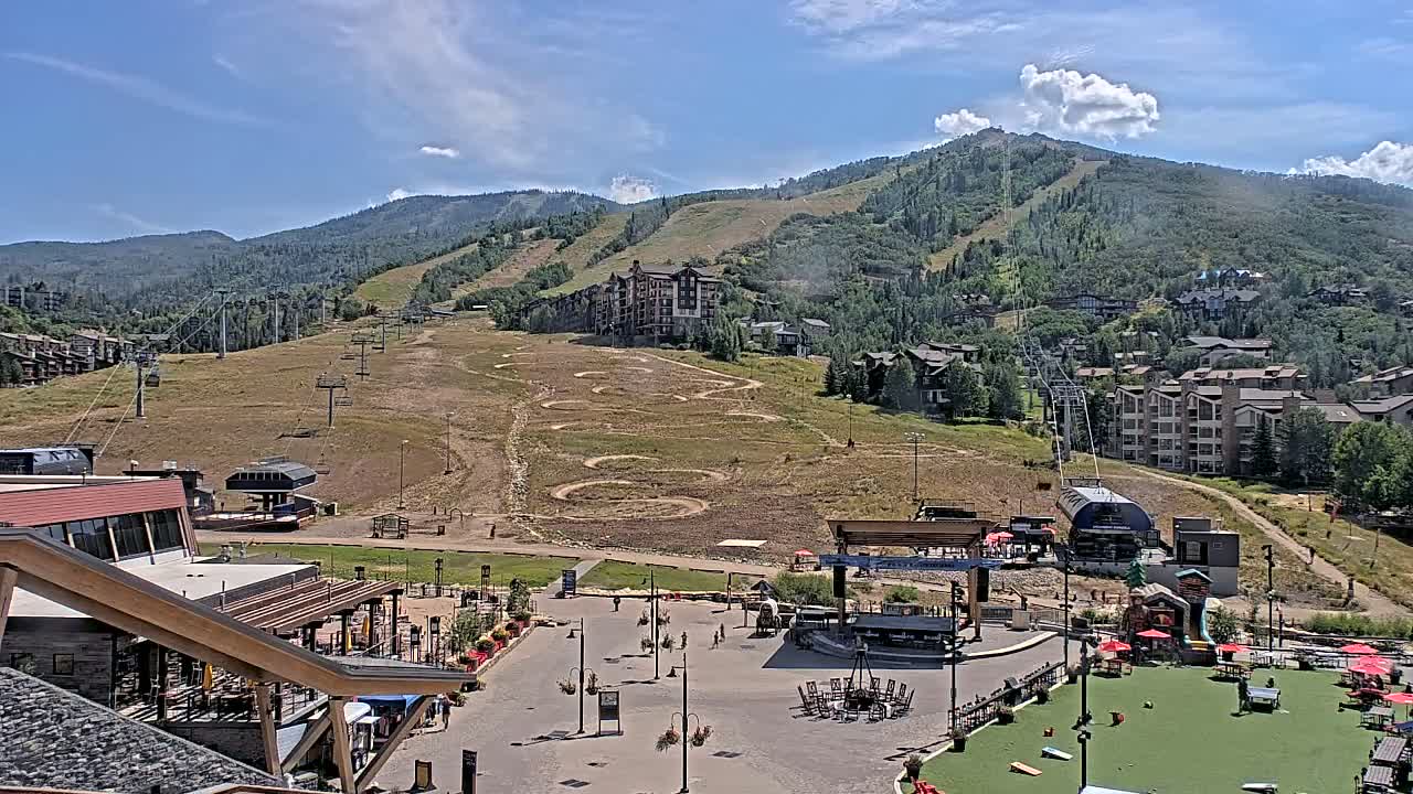 Steamboat Springs Ski Village Square & Ski Slopes Live Cam - Steamboat Springs, Routt County, Colorado, USA