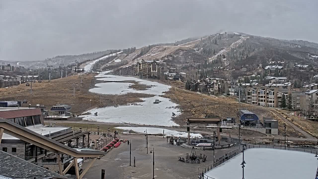 Steamboat Springs Ski Village Square & Ski Slopes Live Cam - Steamboat Springs, Routt County, Colorado, USA