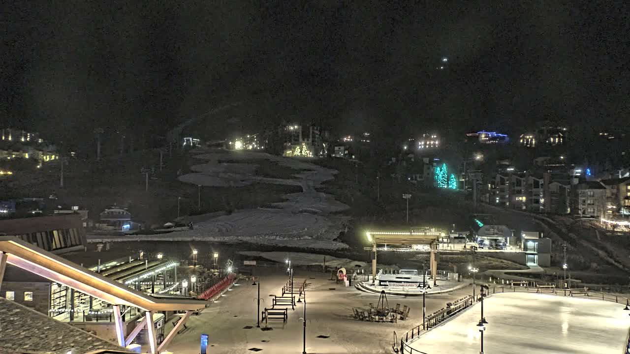 Steamboat Springs Ski Village Square & Ski Slopes Live Cam - Steamboat Springs, Routt County, Colorado, USA