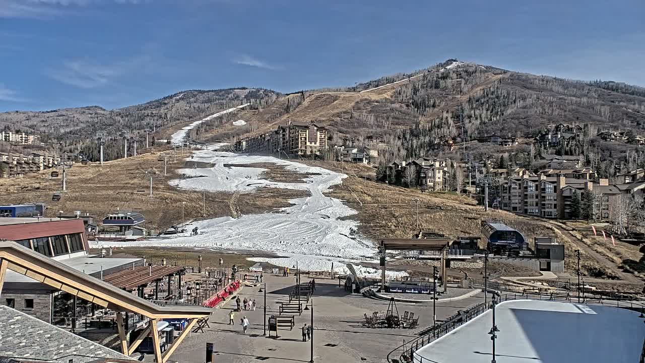 Steamboat Springs Ski Village Square & Ski Slopes Live Cam - Steamboat Springs, Routt County, Colorado, USA