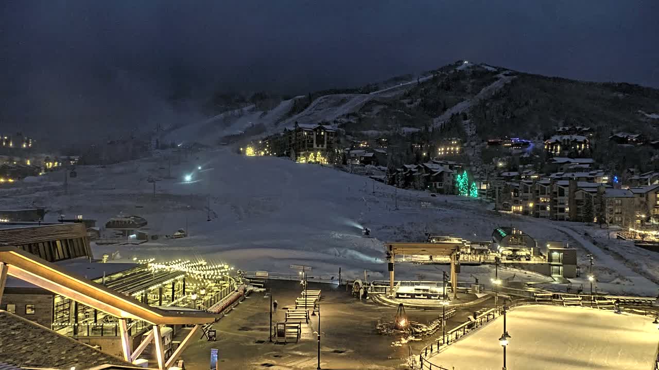Steamboat Springs Ski Village Square & Ski Slopes Live Cam - Steamboat Springs, Routt County, Colorado, USA