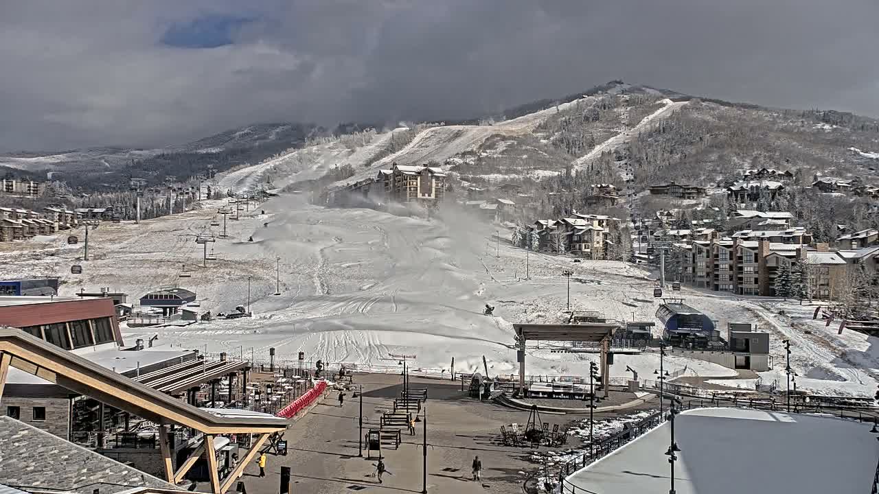 Steamboat Springs Ski Village Square & Ski Slopes Live Cam - Steamboat Springs, Routt County, Colorado, USA