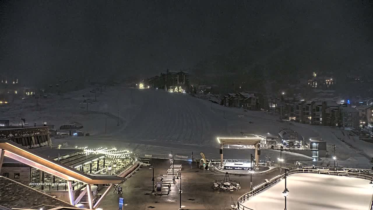 Steamboat Springs Ski Village Square & Ski Slopes Live Cam - Steamboat Springs, Routt County, Colorado, USA