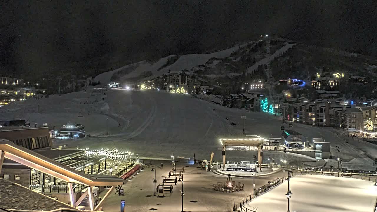 Steamboat Springs Ski Village Square & Ski Slopes Live Cam - Steamboat Springs, Routt County, Colorado, USA