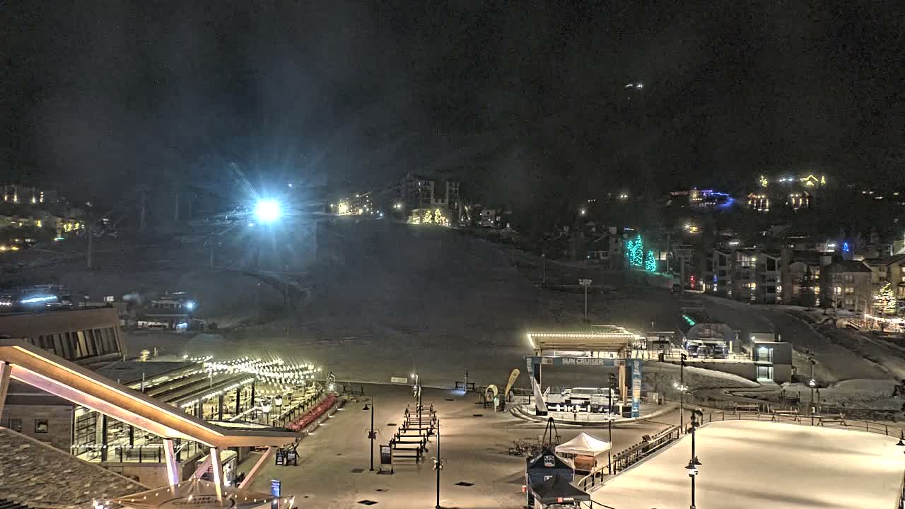Steamboat Springs Ski Village Square & Ski Slopes Live Cam - Steamboat Springs, Routt County, Colorado, USA