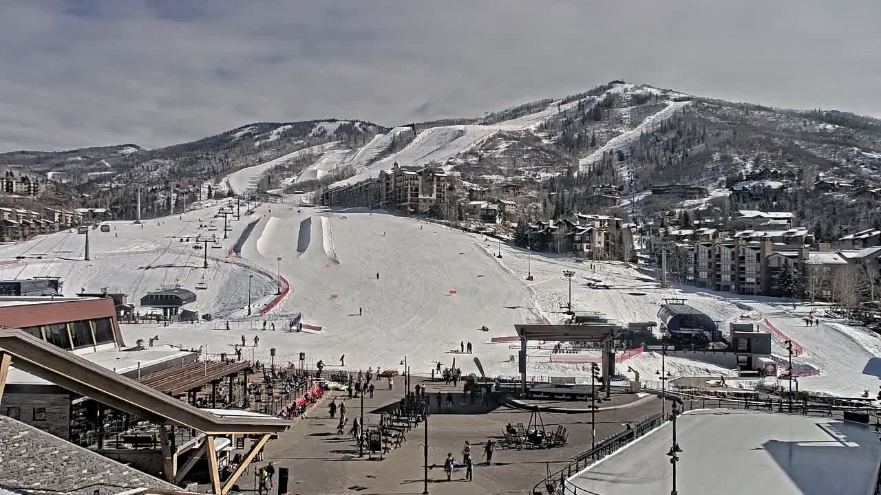 Steamboat Springs Ski Village Square & Ski Slopes Live Cam - Steamboat Springs, Routt County, Colorado, USA