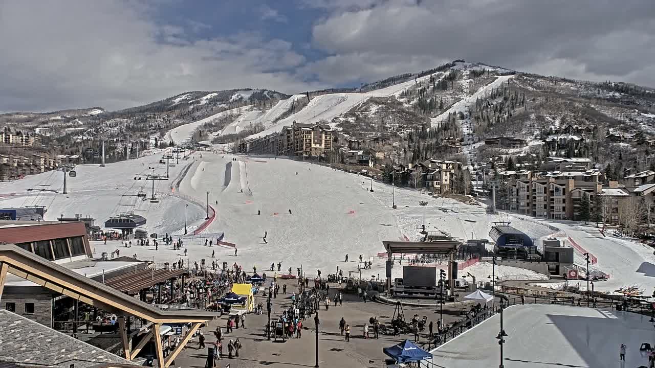 Steamboat Springs Ski Village Square & Ski Slopes Live Cam - Steamboat Springs, Routt County, Colorado, USA