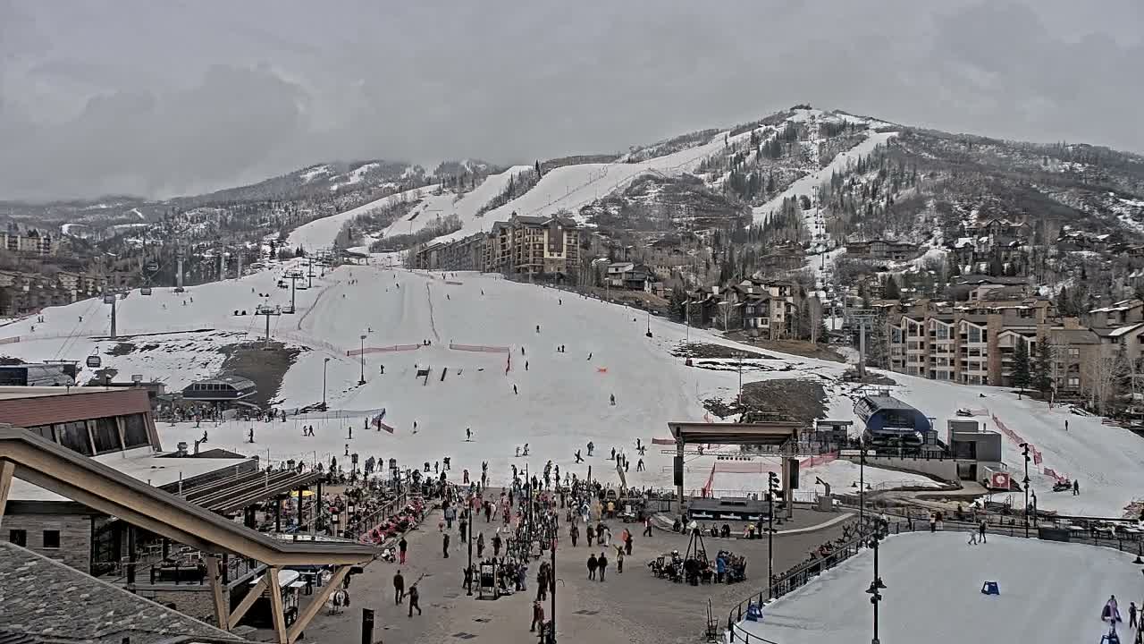 Steamboat Springs Ski Village Square & Ski Slopes Live Cam - Steamboat Springs, Routt County, Colorado, USA