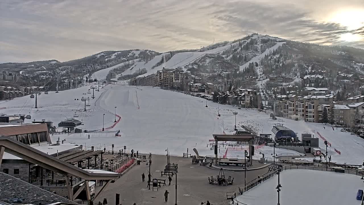 Steamboat Springs Ski Village Square & Ski Slopes Live Cam - Steamboat Springs, Routt County, Colorado, USA