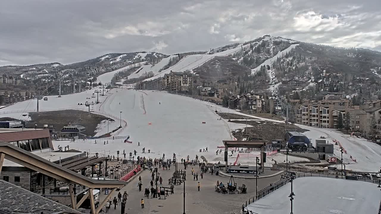 Steamboat Springs Ski Village Square & Ski Slopes Live Cam - Steamboat Springs, Routt County, Colorado, USA