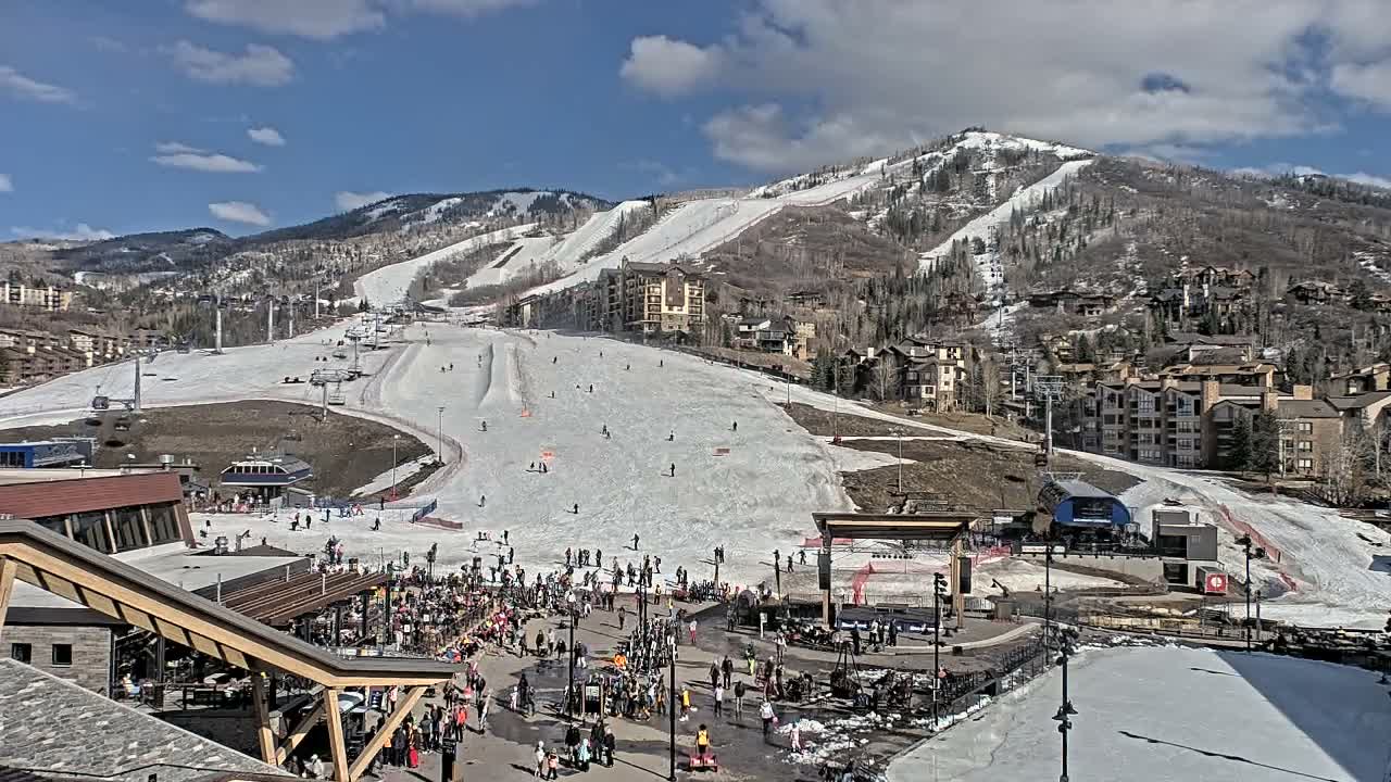 Steamboat Springs Ski Village Square & Ski Slopes Live Cam - Steamboat Springs, Routt County, Colorado, USA