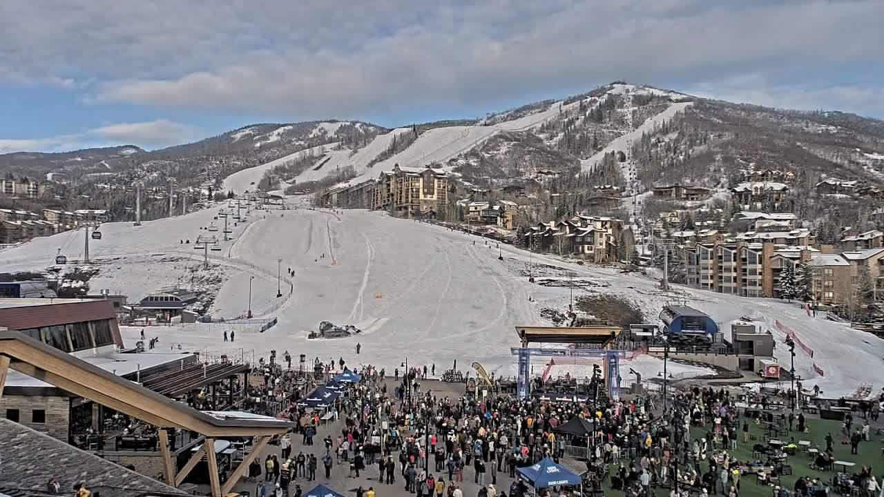 Steamboat Springs Ski Village Square & Ski Slopes Live Cam - Steamboat Springs, Routt County, Colorado, USA