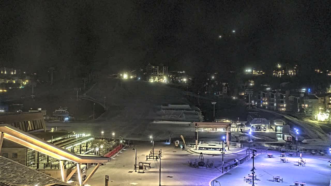 Steamboat Springs Ski Village Square & Ski Slopes Live Cam - Steamboat Springs, Routt County, Colorado, USA