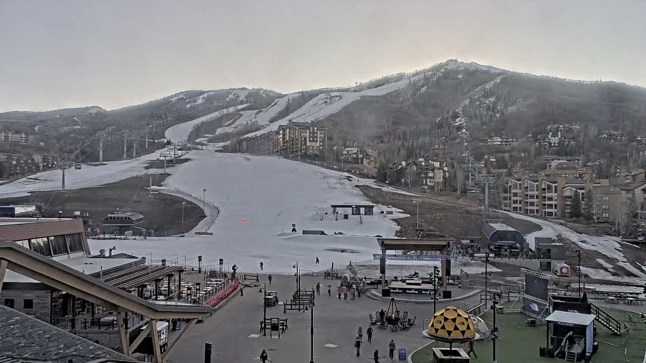 Steamboat Springs Ski Village Square & Ski Slopes Live Cam - Steamboat Springs, Routt County, Colorado, USA