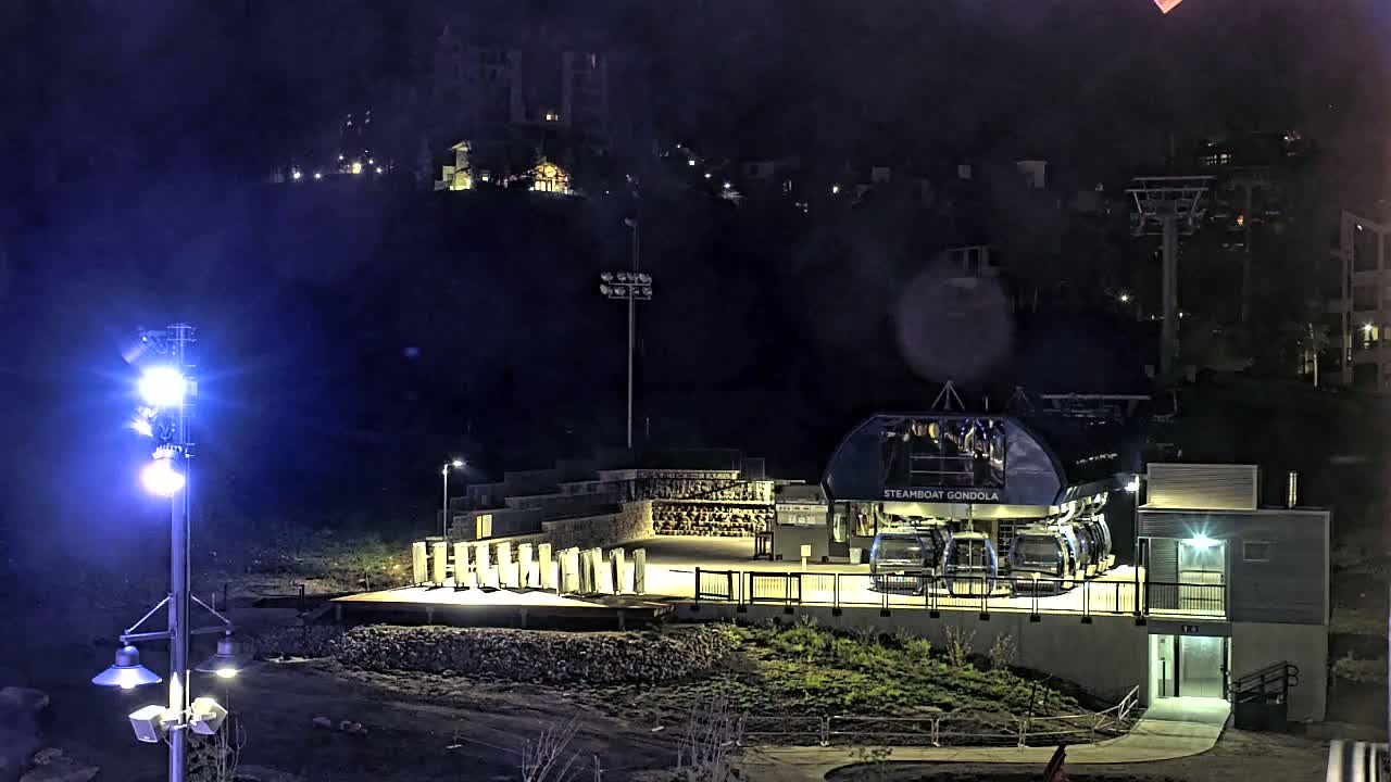 Steamboat Gondola Ropeway & Ski Slopes Live Cam - Steamboat Springs, Routt County, Colorado, USA