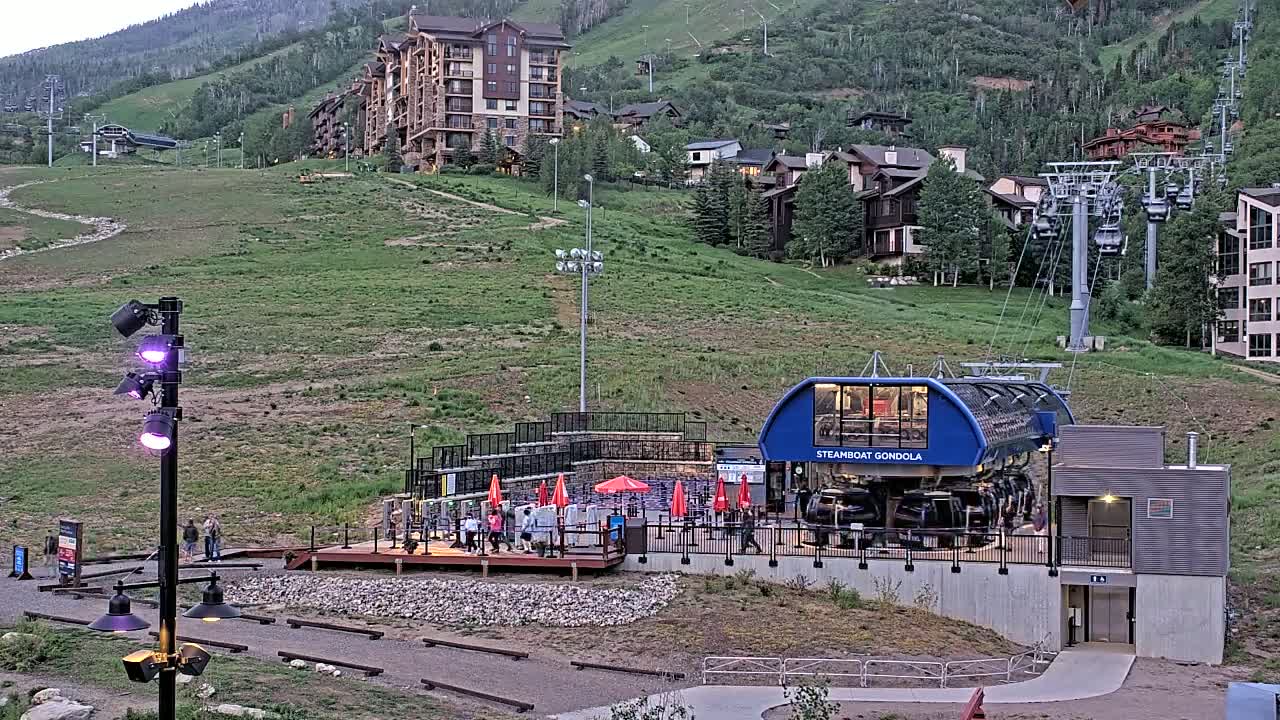 Steamboat Gondola Ropeway & Ski Slopes Live Cam - Steamboat Springs, Routt County, Colorado, USA