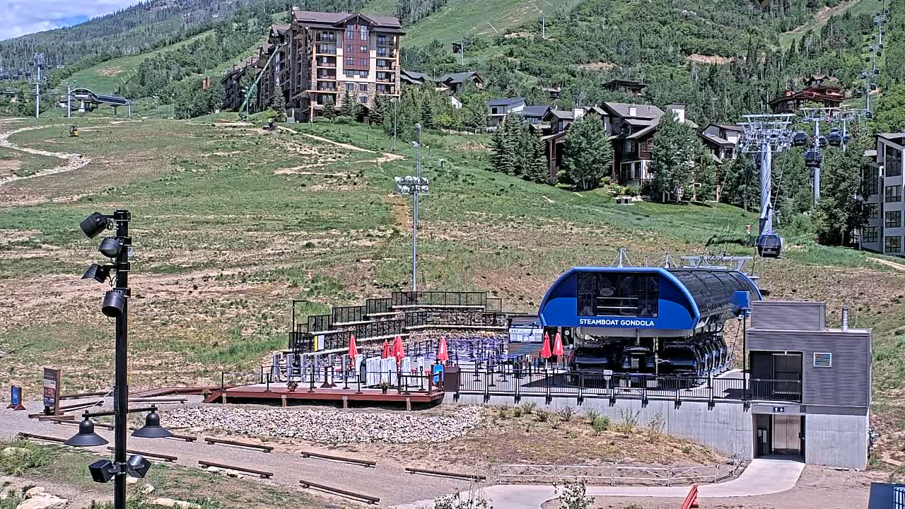 Steamboat Gondola Ropeway & Ski Slopes Live Cam - Steamboat Springs, Routt County, Colorado, USA