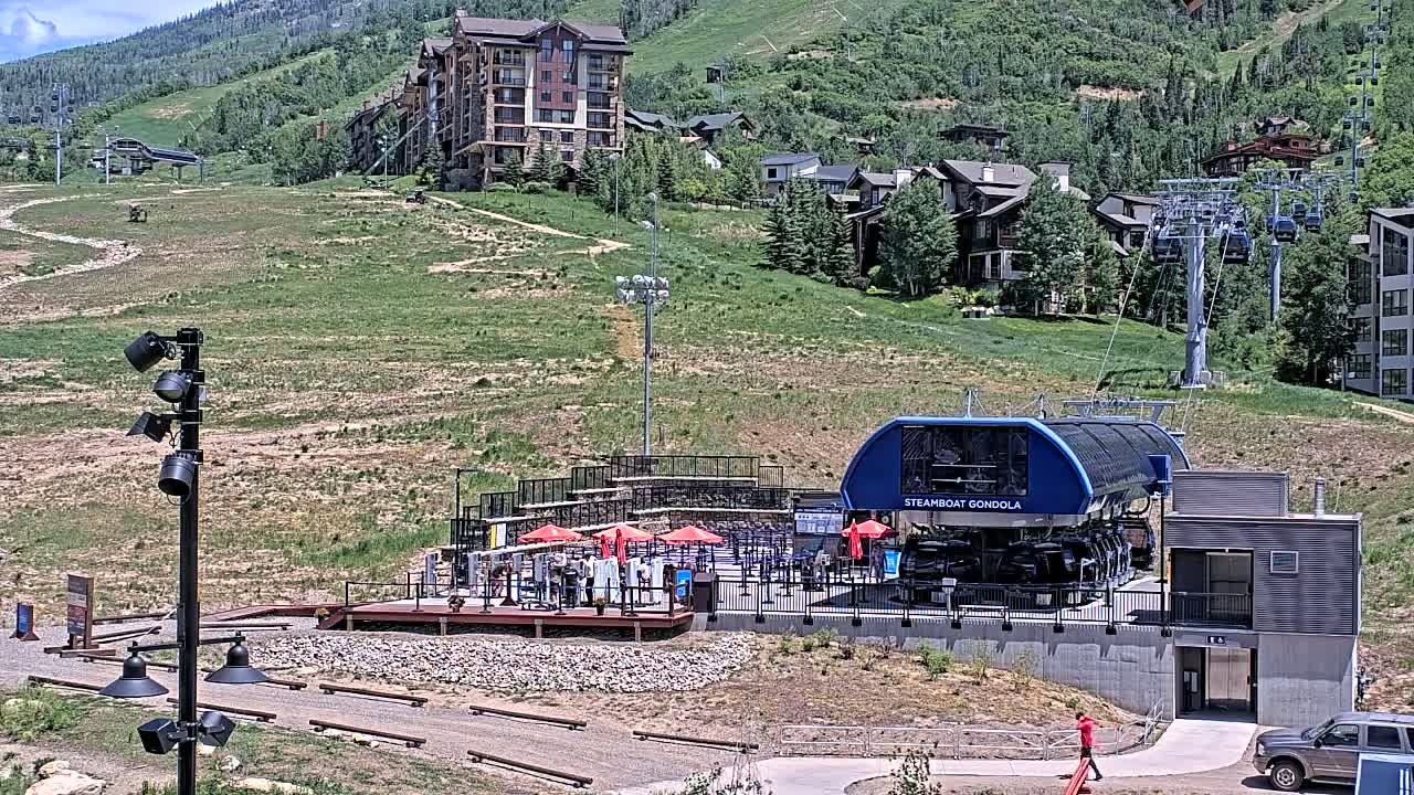 Steamboat Gondola Ropeway & Ski Slopes Live Cam - Steamboat Springs, Routt County, Colorado, USA