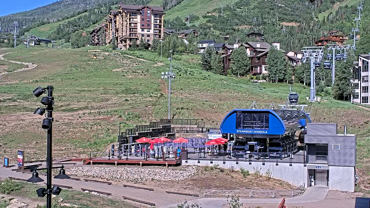 Steamboat Gondola Ropeway & Ski Slopes Live Cam - Steamboat Springs, Routt County, Colorado, USA