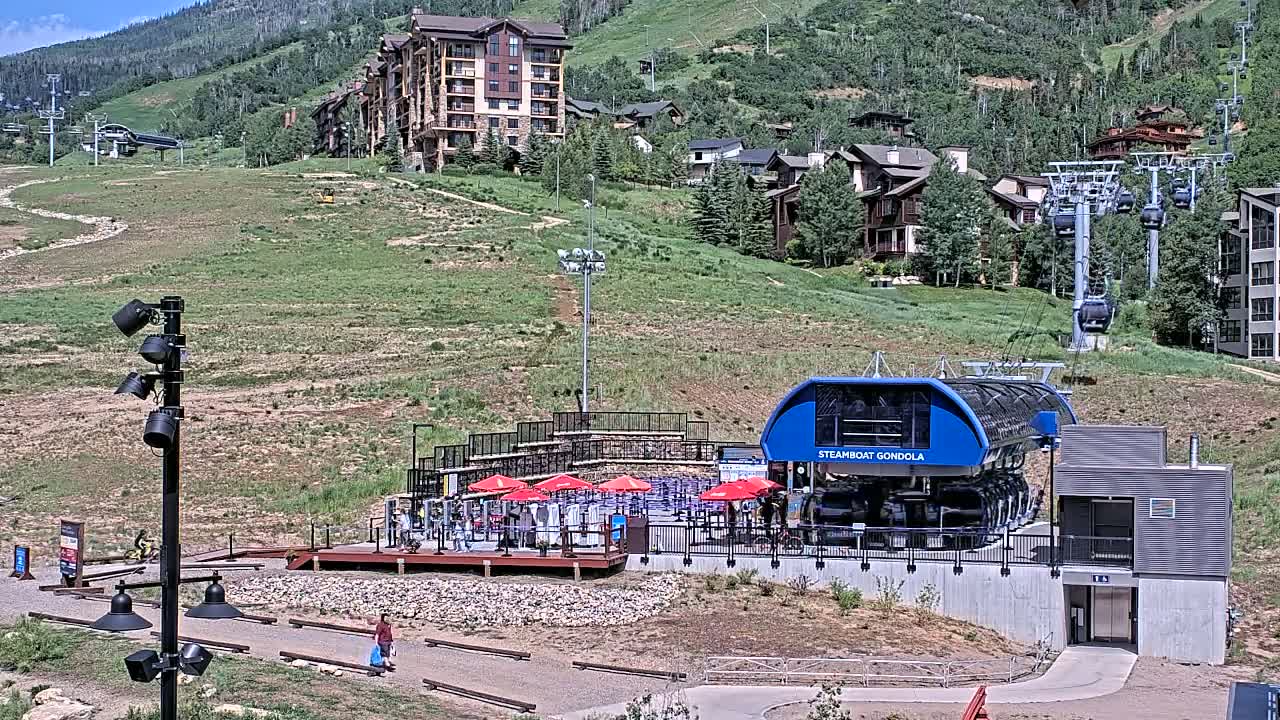 Steamboat Gondola Ropeway & Ski Slopes Live Cam - Steamboat Springs, Routt County, Colorado, USA